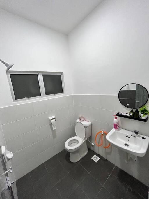 Zh Homestay Teluk Batik Lumut Luaran gambar